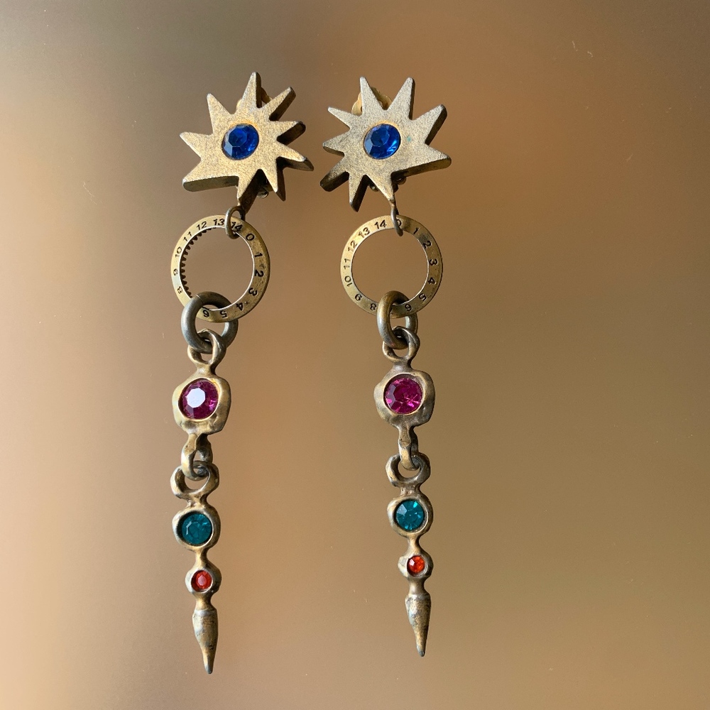 Vintage Hanging clip-on earrings with jewels